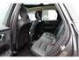 Volvo XC60 2.0 T6 Plug-in hybrid AWD Plus Bright Luchtvering | Verwarmde voorstoelen & Stuurwiel | Adaptieve Cruise Control | BLIS Doedehoekdetectie | Trekhaak semi elektrisch inklapbaar