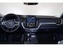 Volvo XC60 T6 Recharge AWD Essential Black Edition - Fiscale waarde € 63.575,-  - IntelliSafe Assist & Surround - Parkeercamera achter - Verwarmde voorstoelen, stuur & achterbank - Parkeersensoren achter - Draadloze tel. lader - Extra getint glas - Elektr. inklapbare trekhaak - 21' Wielen -