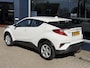 Toyota C-HR 1.2 Turbo Comfort | Afneembare Trekhaak 1300KG | Dealer Onderhouden | Cruise Control | Airco | Lichtmetaal |  Hoge zitpositie