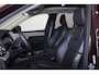 Volvo XC90 T8 Recharge AWD Ultra Dark - Luchtvering - Panorama/schuifdak - IntelliSafe Assist & Surround - 360º Camera - Bowers & Wilkins audio - Adaptieve LED koplampen - Verwarmde voorstoelen, stuur & achterbank - Parkeersensoren voor & achter - Elektr. bedienb. voorstoelen met geheugen - Geventileerde voorstoelen - Head up display - Draadloze tel. lader - Extra getint glas - Elektr. inklapbare trekhaak - 21' LMV