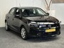 Opel Corsa 1.2 TURBO EDITION 15 STUKS OP VOORRAAD !! NAVIGATIE VIA APPLE CARPLAY/ANDROID CRUISE CONTROL RIJSTROOKSENSOREN DODEHOEKSENSOREN ACHTERUITRIJCAMERA ZEER MOOI !! Brgl