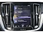 Volvo V60 2.0 T6 Recharge AWD R-Design | Plug-in Hybrid (PHEV) | Long Range SOH 97% | Trekhaak | Bowers Wilkins audio | Panoramadak | 360 Graden Camera | Adaptive cruise control | Stoel- en stuurverwarming | Elektrische stoelverstelling | Gelamineerde zijruiten | LED koplampen Adaptief | Lederen dashboard | Navigatie | Apple Carplay / Android Auto |