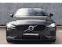 Volvo V60 2.0 T6 Recharge AWD R-Design | Plug-in Hybrid (PHEV) | Long Range SOH 97% | Trekhaak | Bowers Wilkins audio | Panoramadak | 360 Graden Camera | Adaptive cruise control | Stoel- en stuurverwarming | Elektrische stoelverstelling | Gelamineerde zijruiten | LED koplampen Adaptief | Lederen dashboard | Navigatie | Apple Carplay / Android Auto |