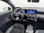 Mercedes-Benz A-klasse 250 e AMG Line | Panorama - Schuifdak | Trekhaak Wegklapbaar | Verwarmd Stuurwiel | Smartphone Integratie | Dodehoekl Assistent | Night Pakket | Klasse 3 Alarm