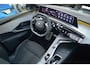 Peugeot 3008 1.2 Hybrid 145 PK GT | Alcantara Interieur | Stoelverwarming Voor + Achter | Massagestoelen | Focal Premium Audio | Panorama Schuif/Kanteldak | | Elektronisch Stabiliteits Programma | Elektronische remkrachtverdeling | Ergonomische voorstoel(en)