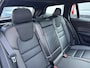 Volvo V60 2.0 B3 163 PK R-Design Automaat | Zeer nette en complete auto | Glazen Schuif-Kantel Panoramadak | Full LED Verlichting |  Luxe Lederen bekleding | Elektrische Stoelverstelling | Navigatie | Camera | Parkeersensoren V+A | Adaptive Cruise Control | 18" Lichtematelen Velgen | All Season Banden |