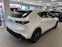 Mazda 3 HB 2.5 e-SkyActiv-G M Hybrid 140 Homura , Demovoordeel € 5.094,-, Automaat, Navi, Adap.Cruise, Clima, Apple Carplay, Camera, PDC, HUD, Stoelverwarming, 18" LMV