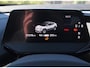 Volkswagen ID.4 Max 77 kWh | Panoramadak | Camera | Sfeerverlichting | Trekhaak | Apple Carplay |