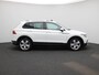 Volkswagen Tiguan 1.5 TSI Elegance | 150 PK | Automaat | Panorama Dak | Stoel en Stuurwiel Verwarming | Kofferklep Elektrisch | Apple Carplay / Android Auto | Parkeercamera | Navigatie | Keyless |