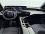 Peugeot E-3008 Allure Avantage 210pk 73 kWh | Accu 97% | Trekhaak | Navigatie | Draadloos Carplay | Warmtepomp | Camera |