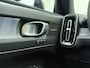 Volvo C40 Recharge Ultimate 69 kWh / 20 inch velgen / Nubuck / Harman Kardon audio / Elektrisch verstelbare stoelen / Stoel/- en stuurverwarming /