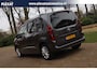 Opel Combo Tour 1.2 Turbo L1H1 Edition | Stoelverwarming | 5-persoons | Panorama | HUD | Rijbaanbegeleiding | PDC | Camera | NAP |