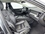 Volvo XC60 XC40 B4 Business Pro | 18" Allseason| Leder | Elektr. verst. Stoelen | Trekhaak | Parkeercamera | Stoel/Stuur/Achterbank/Parkeerverwarming | Adaptieve Cruise | BLIS