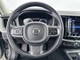 Volvo XC60 XC40 B4 Business Pro | 18" Allseason| Leder | Elektr. verst. Stoelen | Trekhaak | Parkeercamera | Stoel/Stuur/Achterbank/Parkeerverwarming | Adaptieve Cruise | BLIS