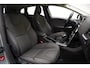 Volvo V40 T4 179pk Momentum [ Camera Trekhaak Navigatie ]