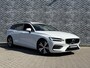 Volvo V60 2.0 B3 Momentum | Cruise Control | Trekhaak | Lederen Bekleding | Stoel-/Stuurverwarming | Navigatie | Parkeercamera |