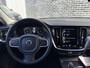 Volvo V60 2.0 B3 Momentum | Cruise Control | Trekhaak | Lederen Bekleding | Stoel-/Stuurverwarming | Navigatie | Parkeercamera |