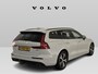 Volvo V60 2.0 B3 Momentum | Cruise Control | Trekhaak | Lederen Bekleding | Stoel-/Stuurverwarming | Navigatie | Parkeercamera |
