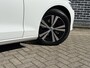 Volvo V60 2.0 B3 Momentum | Cruise Control | Trekhaak | Lederen Bekleding | Stoel-/Stuurverwarming | Navigatie | Parkeercamera |