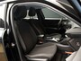 Peugeot e-2008 EV Allure 50 kWh SOH 92% (APPLE CARPLAY,PDC,SPORTSTOELEN,STOELVERWARMING,CAMERA,PDC,LM VELGEN,BLUETOOTH,NETTESTAAT)