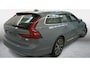 Volvo V90 Plug-in Hybrid T6 AWD Inscription | Long Range | Trekhaak | Lederen bekleding | Adaptive cruise control | Elektrische stoelverstelling | Stoel- en stuurverwarming | Parkeersensoren voor + achter | Achteruitrijcamera | Navigatie | Apple Carplay / Android Auto | Dode hoek detectie BLIS |