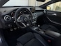 Mercedes-Benz A-klasse 180 AMG Facelift Navi Clima SportLeder Led 19" Pdc A45 Sportuitlaat