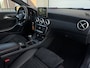 Mercedes-Benz A-klasse 180 AMG Facelift Navi Clima SportLeder Led 19" Pdc A45 Sportuitlaat