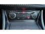 Mercedes-Benz A-klasse 180 AMG | Led | Stoelverw | Zwarte hemel | Navi | 18 inch | Nap