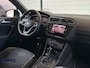 Volkswagen Tiguan 1.5 TSI R-Line | IQ.Lights Keyless HuD Camera CarPlay Elek koffer