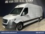 Mercedes-Benz Sprinter 317 CDI 170pk L3H2 Euro6 Airco | Camera | Apple Carplay | Cruisecontrol | Chauffeursstoel Android Auto, Stoelverwarming, Bijrijdersbank