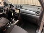 Suzuki Vitara 1.6 Comfort *Afn. Trekhaak* Navigatie / Cruise / Camera / ECC-Clima / 17" LMV / Dakspoiler / Privacy Glass