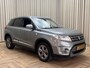 Suzuki Vitara 1.6 Comfort *Afn. Trekhaak* Navigatie / Cruise / Camera / ECC-Clima / 17" LMV / Dakspoiler / Privacy Glass