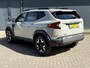 Dacia Duster 1.6 Hybrid 140 Extreme Automaat / Fabrieksgarantie tot 05-2028  / Stuur- en stoelverwarming / Voorruitverwarming / Navigatie via Apple Carplay Android / 17"  LM wielen /