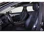 Volvo V90 T8 Recharge AWD Ultra Dark - Luchtvering - Panorama/schuifdak - IntelliSafe Assist & Surround - 360º Camera - Bowers & Wilkins audio - Verwarmde voorstoelen, stuur & achterbank - Parkeersensoren voor & achter - Elektr. bedienb. voorstoelen met geheugen - Geventileerde voorstoelen - Head up display - Elektr. inklapbare trekhaak - 20' LMV