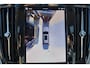Volvo V90 T8 Recharge AWD Ultra Dark - Luchtvering - Panorama/schuifdak - IntelliSafe Assist & Surround - 360º Camera - Bowers & Wilkins audio - Verwarmde voorstoelen, stuur & achterbank - Parkeersensoren voor & achter - Elektr. bedienb. voorstoelen met geheugen - Geventileerde voorstoelen - Head up display - Elektr. inklapbare trekhaak - 20' LMV