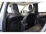 Volvo XC90 T8 Recharge AWD Ultra Dark - Luchtvering - Panorama/schuifdak - IntelliSafe Assist & Surround - 360º Camera - Bowers & Wilkins audio - Adaptieve LED koplampen - Verwarmde voorstoelen, stuur & achterbank - Parkeersensoren voor & achter - Elektr. bedienb. voorstoelen met geheugen - Geventileerde voorstoelen - Head up display - Draadloze tel. lader - Elektr. inklapbare trekhaak - 21' LMV