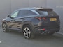 Hyundai Tucson 1.6 T-GDI PHEV Comfort 4WD Automaat / Accu SOH 100% / Fabrieksgarantie tot 01-2027 / Dealer onderhouden / Trekhaak afneembaar / Adaptieve CC / Trekgewicht 1.350 kg / Camera / Navigatie / Apple Carplay Android / 19” LM wielen / Voorstoelen verwarmd /