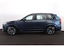 Volvo XC90 T8 Recharge AWD Ultra Dark - Luchtvering - Panorama/schuifdak - IntelliSafe Assist & Surround - 360º Camera - Bowers & Wilkins audio - Adaptieve LED koplampen - Verwarmde voorstoelen, stuur & achterbank - Parkeersensoren voor & achter - Elektr. bedienb. voorstoelen met geheugen - Geventileerde voorstoelen - Head up display - Draadloze tel. lader - Elektr. inklapbare trekhaak - 21' LMV