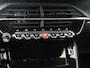 Peugeot e-2008 EV GT 50 kWh I AUTOMAAT I NAVIGATIE I ACHTERUITRIJCAMERA I ACHTERUITRIJSENSOREN I