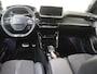 Peugeot e-2008 EV GT 50 kWh I AUTOMAAT I NAVIGATIE I ACHTERUITRIJCAMERA I ACHTERUITRIJSENSOREN I