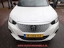 Peugeot e-2008 EV GT Première 1 fase 50 kWh / 92% SOH / PANODAK / STOELVERWARMING / ACC / CARPLAY