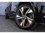Volvo XC90 T8 Plug-in Hybrid AWD R-Design | 7-Zits | Navigatie | Trekhaak | Sportstoelen | Stoel-/Stuurverwarming | Keyless Entry | Elektrische Achterklep | Zitverlenging | Dodehoekdetectie | Adaptieve Cruise Control | Achteruitrijcamera | Parkeersensoren