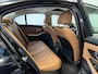 BMW 3-Serie 320i Luxury High Executive | PANO | MERINO LEDER | TREKHAAK | CARPLAY |