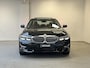 BMW 3-Serie 320i Luxury High Executive | PANO | MERINO LEDER | TREKHAAK | CARPLAY |