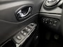 Renault Captur 0.9 TCe Dynamique (NAVIGATIE, CLIMATE, CAMERA, GETINT GLAS, SPORTSTOELEN, XENON, TREKHAAK, CRUISE, NIEUWE APK, NIEUWSTAAT)