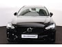 Volvo V90 T6 Recharge AWD Ultra Dark - Panorama/schuifdak - IntelliSafe Assist & Surround - 360º Camera - Harman/Kardon audio - Adaptieve LED koplampen - Verwarmde voorstoelen, stuur & achterbank - Parkeersensoren voor & achter - Elektr. bedienb. voorstoelen met geheugen - Head up display - Elektr. inklapbare trekhaak - 19' LMV