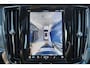 Volvo V90 T6 Recharge AWD Ultra Dark - Panorama/schuifdak - IntelliSafe Assist & Surround - 360º Camera - Harman/Kardon audio - Adaptieve LED koplampen - Verwarmde voorstoelen, stuur & achterbank - Parkeersensoren voor & achter - Elektr. bedienb. voorstoelen met geheugen - Head up display - Elektr. inklapbare trekhaak - 19' LMV