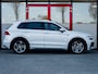 Volkswagen Tiguan 2.0 TSI 4Motion Highline R Line | Trekhaak | 3x R-Line | Schuif/ Kantel Panorama Dak | Oryx Pearl | LED Koplampen | Elektrische Klep | Adaptieve Cruise Control | Stoelverwarming | LED Achterlichten |
