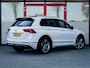 Volkswagen Tiguan 2.0 TSI 4Motion Highline R Line | Trekhaak | 3x R-Line | Schuif/ Kantel Panorama Dak | Oryx Pearl | LED Koplampen | Elektrische Klep | Adaptieve Cruise Control | Stoelverwarming | LED Achterlichten |