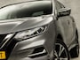 Nissan Qashqai 1.3 DIG-T Sport 159Pk Automaat (PANORAMADAK, NAVIGATIE, 360 CAMERA, TREKHAAK, SPORTSTOELEN, GETINT GLAS, KEYLESS, NIEUWSTAAT)